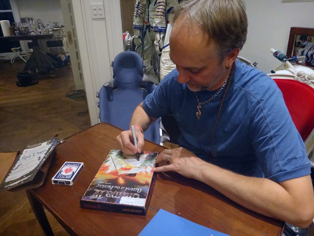 Hearth of Birtannia Grand Referal Telethon prize - Richard Garriott Signing Ultima Iv Library copy for Stile Teckel